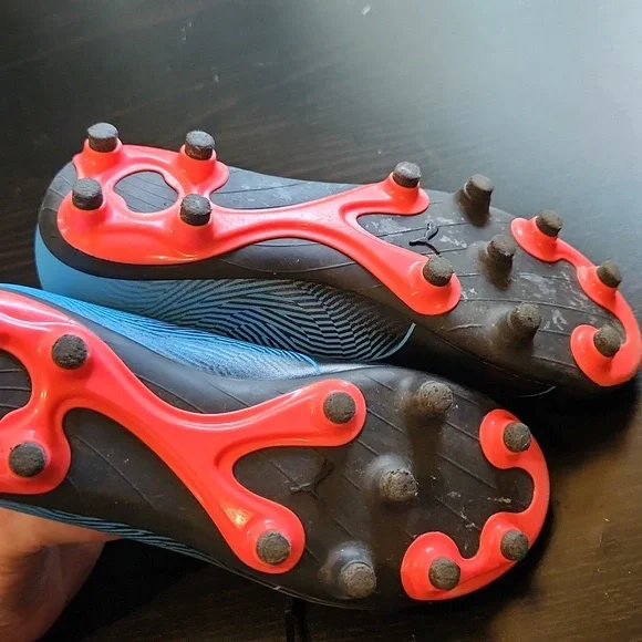 Puma cleats - Picture 2 of 4
